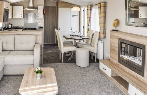 Potterhanworth House | Modern and contemporary holiday home perfect for a family holiday escape.