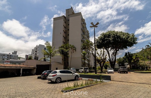 Pioneiros Apartment | Modern Apartment Near the BC Ferris Wheel Mbh0601