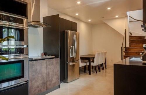 Terrebonne Apartment | Modern Apartment - Home Theater and Premium Kitchen