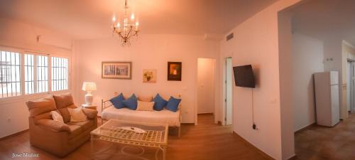Penaflor Apartment | Modern Apartment in Peñaflor with Air Conditioning - 85 m²