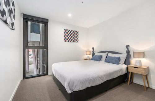 Geelong Apartment | Modern Apartment near Hospital