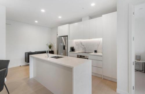 Newton Apartment | Modern Apartment & Parking - Central & Quite