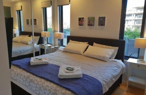 Lyneham Apartment | Modern Apartment - Prime Location with Heated Pool - Hosted by Canstay