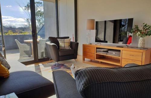 Lyneham Apartment | Modern Apartment - Prime Location with Heated Pool - Hosted by Canstay