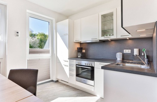 Altefaehr Apartment | Modern apartment with stunning views of the water and the Rügen Bridge