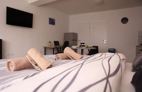 Sesvete Apartment | Modern apt in Dubec, ideal for couple