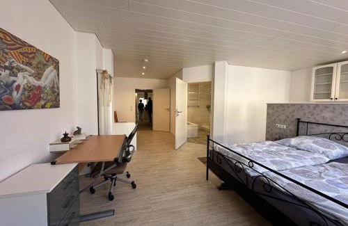 Hueckelhoven Apartment | Modern & barrier-free with garden