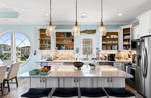 Ocean Isle Beach House | Modern Beach House: GameRoom, HeatedPool, HotTub, & TikiBar in Ocean Isle Beach