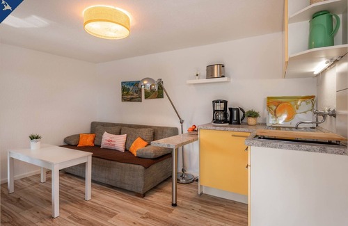 Luetow Apartment | Modern bungalow in Lütow on the Achterwasser with terrace and jetty access