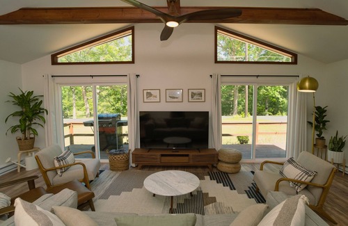 Shohola Ski Chalet | Modern Clean Cabin 5 mins away to Delaware River