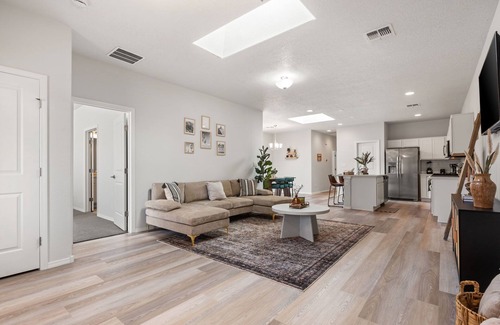Mesa Del Sol Innovation Park House | MODERN COMFORT 3BR HOME NEAR AIRPORT & NETFLIX