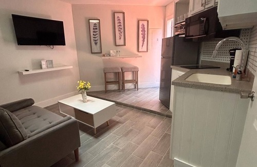 Arlington Apartment | Modern, Cozy and Private Studio