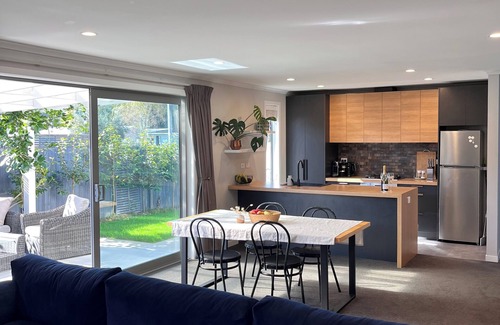 Leamington House | Modern & Cozy House in Cambridge - 5 minutes to lake Karapiro