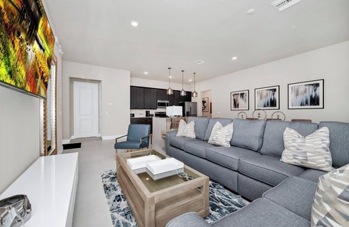 Reunion House | Modern Escape Condo near Disney with Resort & Waterpark Access - B14-103