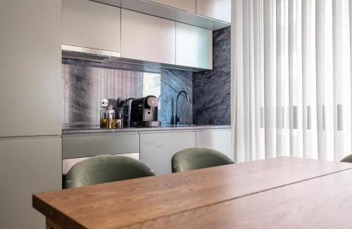 Mafamude Apartment | Modern Escape next to the Metro Station