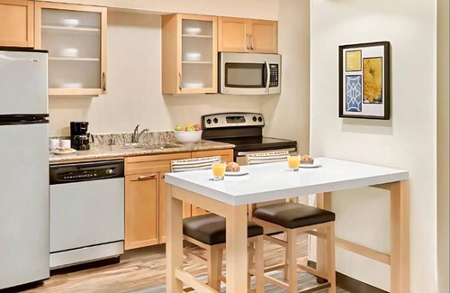 Sharonville Apartment | Modern Furnished Studio | Flexible Stays