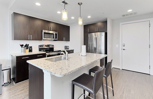 Reston Apartment | Modern getaway in Reston 2 bedroom