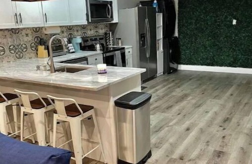 Allapattah House | Modern Havana Haven minutes from Wynwood & SoBe