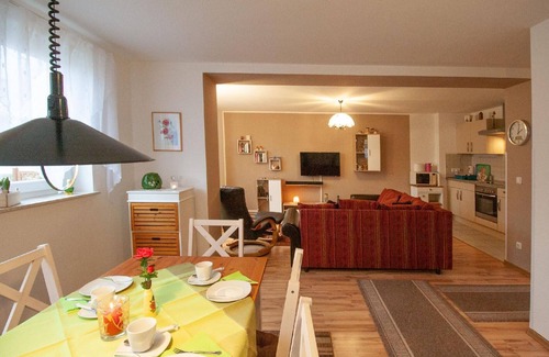 Fleeth Apartment | Modern holiday flat on a fenced property.
