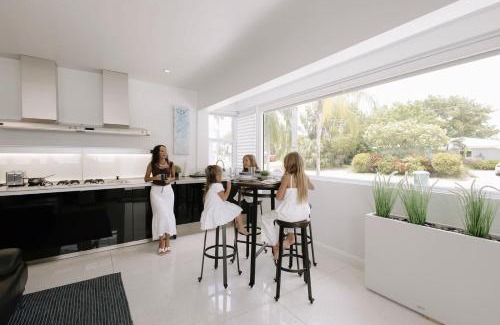 Oakland Park House | Modern Home in FTL Hot Tub & Dogs Welcome
