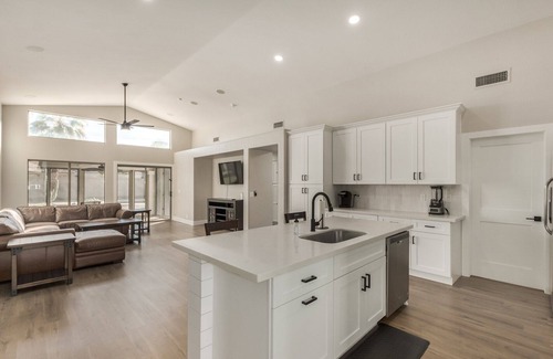 Finley Farms House | Modern Home W/Pool (Double Door Room)
