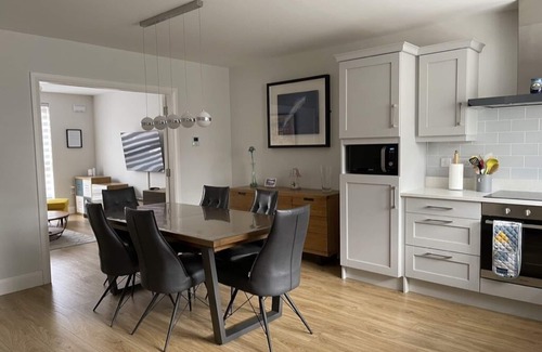 Clonsilla House | Modern House with free parking space