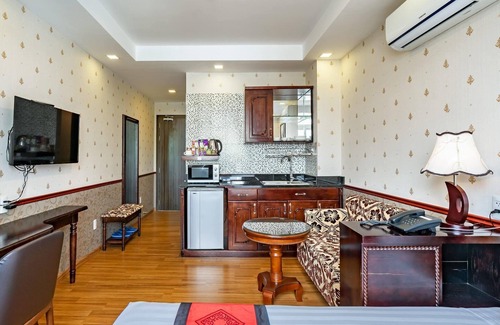 Phu My Hung House | Modern Luxe Studio |Walkable to SECC & Local Cafés