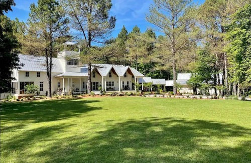 Oxford House | Modern Luxury Estate Home