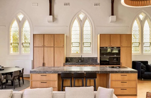 Springdallah Villa | Modern luxury in Dallah Chapel