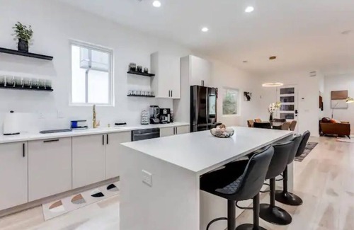 Pittsburgh House | Modern Luxury In The City at Havilah Estates