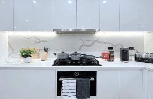 Ringwood House | Modern Luxury Townhouse SmartTV *GarageParking