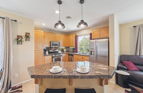 Moreno Valley House | Modern Moreno Valley Oasis w/Private Patio