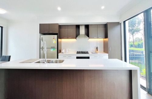 Austral House | Modern Oasis Residence|Austral 3 Br Home
