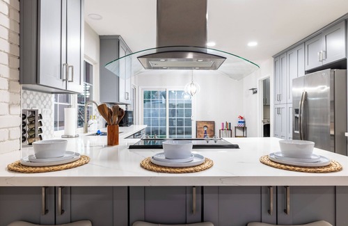 Paradise Valley Village House | Modern Ranch w/Pool, Putt-Putt, Arcade & Sleeps 14 – Perfect for Families!