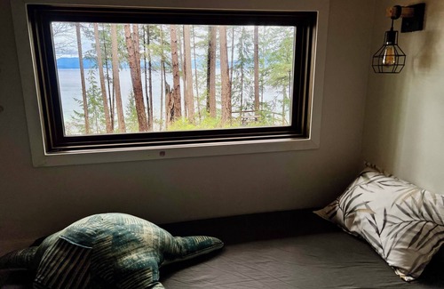 Savary Island House | Modern Savary Island Cottage – Perfect Family Getaway & Kids’ Favorite!