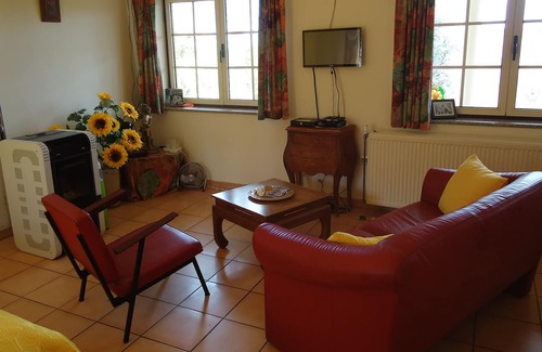 Vila Pouca da Beira Apartment | Modern self-catering apartment with pool, garden & mountain view, sleep up to 3