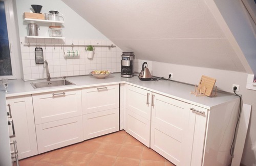 Hollern-Twielenfleth Apartment | Modern, spacious top-floor apartment with panoramic views of the Elbe