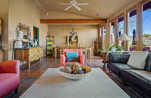 Oak Creek House | Modern Spanish style Inn with upgraded amenities and beautiful views of Sedona