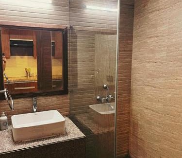 Bullawala Apartment | Modern Studio all amenities