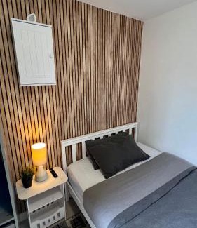 Tilbury House | Modern studio suite