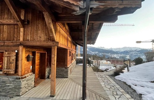 Chermignon House | Modern Swiss Chalet for skiers, golfers and entertainers above the clouds