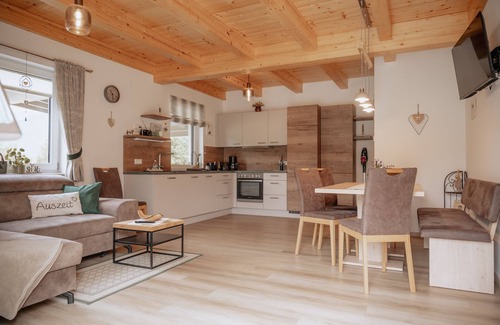 Sankt Georgen am Reith Apartment | Modern vacation apartment (85 sqm) with sun terrace and carport