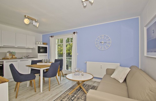 Lietzow Apartment | Modern vacation apartment with balcony, sea view - Ferienresidenz Zwei BoddenFeWo 1-2