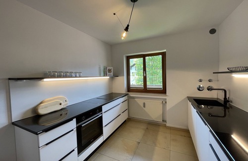 Untergrainau Apartment | Modern vacation apartment with Zugspitze view