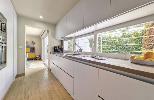 Mar de Cristal Villa | Modern villa with private pool and garden