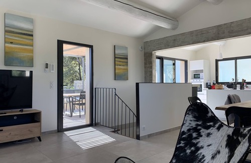 Lumiere Villa | Modern village house with heated swimming pool and superb view of the Luberon.