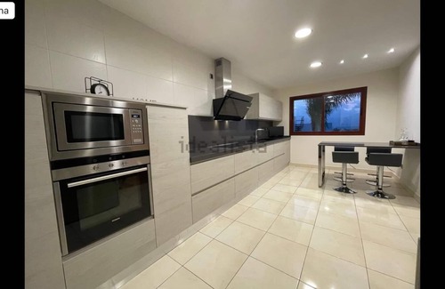 Western Andalusia Villa | Moderna y Cálida Villa con Espectaculares Vistas a Sevilla