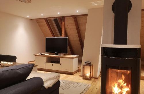 Hohenberg a.d.Eger Apartment | Moderne Ferienwohnung Mit Hot Tub Und Fasssauna