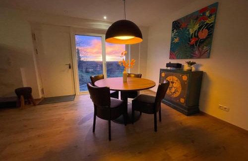 Hilpoltstein Apartment | Moderne Ferienwohnung am Rothsee