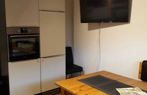 Kleblach-Lind Apartment | Moderne Ferienwohnung in Ruhiger Lage